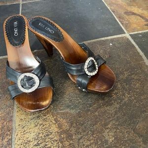 Via uno high heel sandals size 7